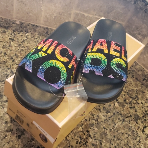 MK slides - Picture 1 of 5